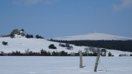 La Grande Pierre Bazanne et Pierre-sur-Haute.