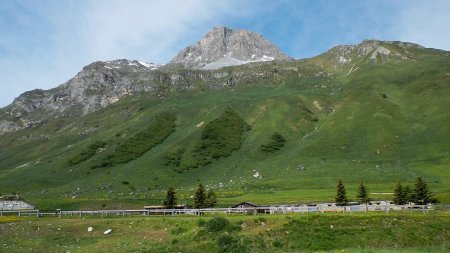 Rocher du Charvet vu du parking.