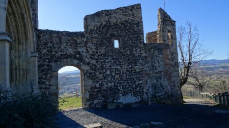 Dyke de Saint-Romain-le-Puy.