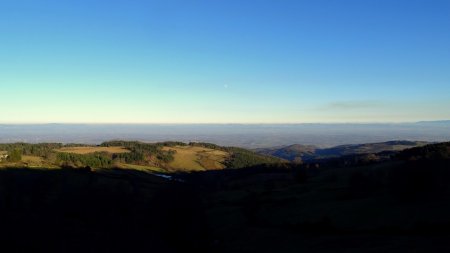 Les ombres gagnent sur la lumière.