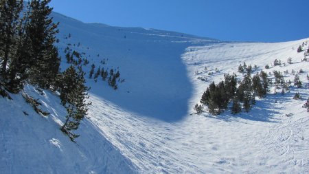 Arrivée sous le haut de la combe.