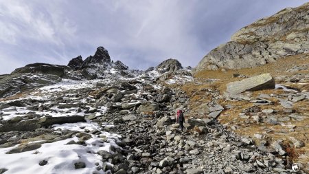 Montée au col du Tachuy