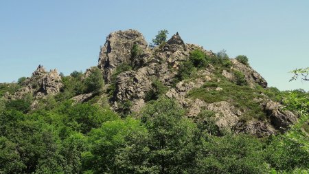 Escarpement rocheux.