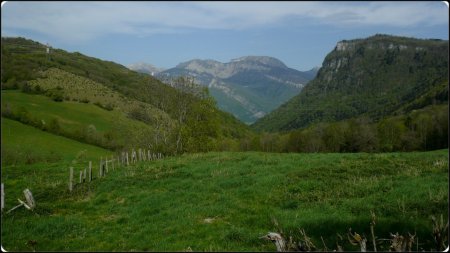 Ouverture sur le Rocher de Chalves.