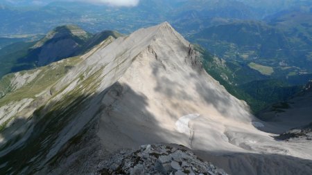 Le Rattier s’éloigne.