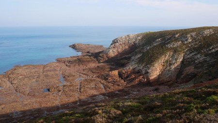 La pointe de la Mare aux Rets, entre les plages de Lourtuais et du Portuais.