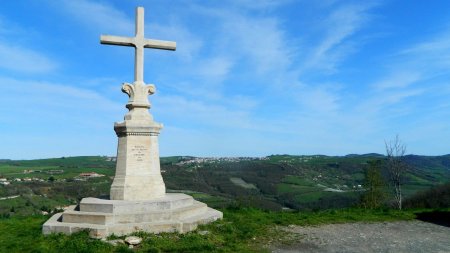 Croix Blanche et Saint-Christo, par-delà le val de la Durèze 