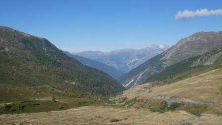 La vallée, au loin le Beaufortain