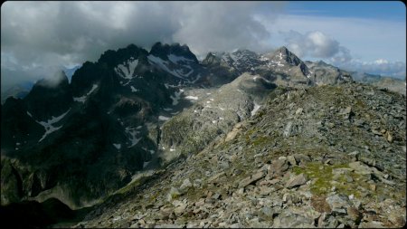 Du sommet, les Aiguilles de l’Argentière Rochers Blanc et Badon.