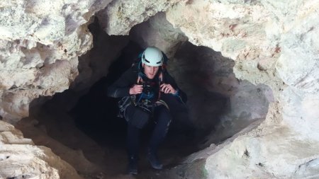 Dans la grotte