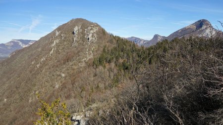 Le sommet de Montgelas, en arrivant sur la crête du Roc de Tormery