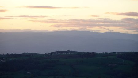 Pierre-sur-Haute et Maringes.