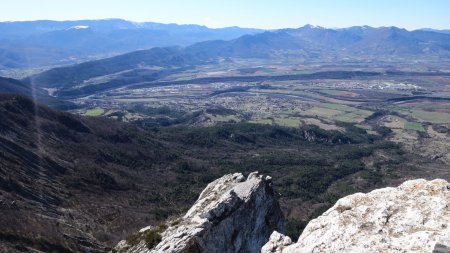 Falaises de Gache, vue à l’ouest sur Sisteron.