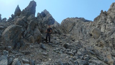 Descente du grand Aréa, hors sentier face nord, détritique !