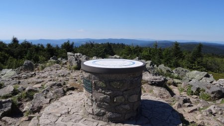 Du crêt de la Perdrix vers les monts d’Ardèche...