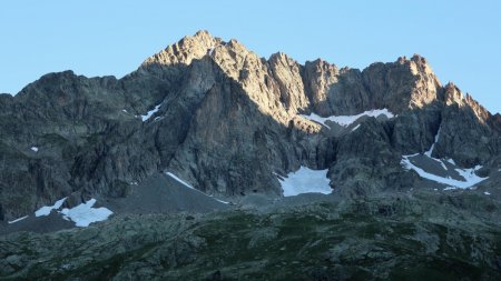 Vers le Vaccivier à l’aube.