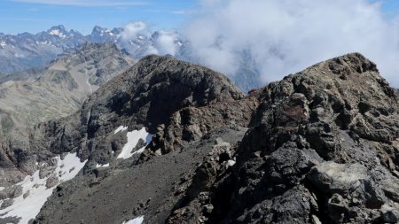 Belle vue du sommet, de la Pointe des Moutières aux Choucières Vertes.