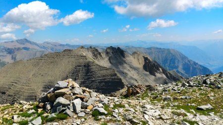 Plein nord : l’austère Tête de Soleil-Boeuf