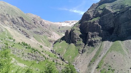 ...qui ouvrent sur la vallon de Serre-Reyna