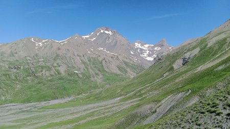 Début de la montée vers le col du Goléon.