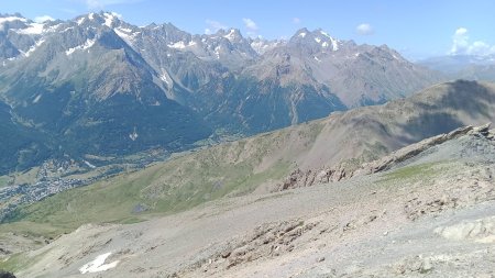 La vallée de la Guisane en contrebas