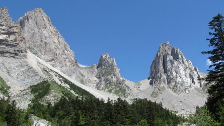 Retour au «Téléski 4» et vue sur les «Tre Cime di La Jarjatte»