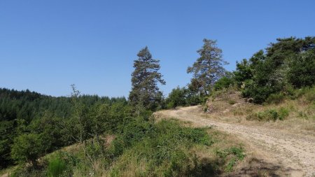 Remontée sur le bourg.