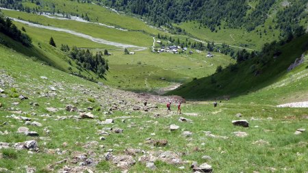 Descente vers les Chalets de Miage