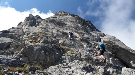 A suivre une autre longue montée..