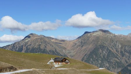 Un fort beau chalet bien situé.