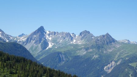 Aiguilles de la Pennaz, Tête de la Cicle, Aiguille de Roselette