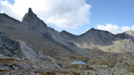 Montée vers le lac supérieur, vue arrière, Tête des Toillies