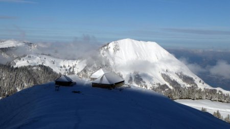 Le soleil arrive aux chalets