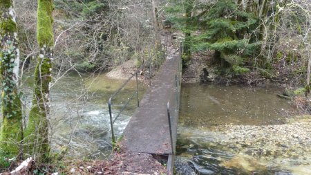 Une petite passerelle à emprunter