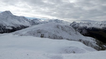 Chapelle de Bozelet , vue sur le Mont de la Guerre