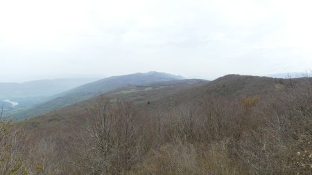 Depuis le belvédère situé à proximité du sommet