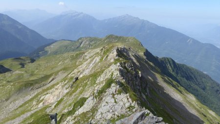 Vue arrière vers les chalets de Bellachat et col des Lacs