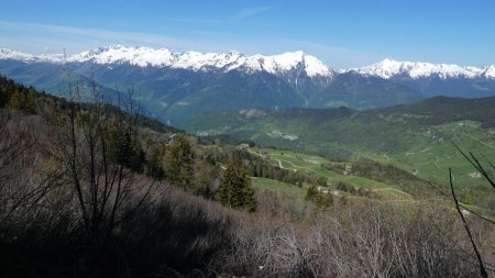 Vers le Bozon, regard vers le Tovet et Lauzière