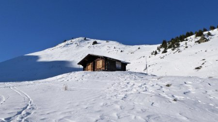 Chalet (poste de secours) on bifurque à droite