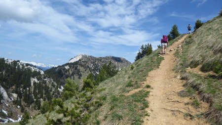 Vers le Rocher de Villeneuve 