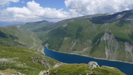 Combien de cyclistes seront montés aujoud’hui au Col du Glandon et/ou au Col de la Croix de Fer ? Certainement beaucoup.