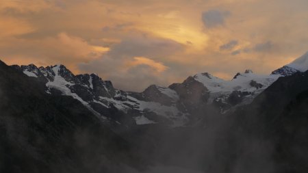 Photo prise de Gimillan le soir après une bonne averse.