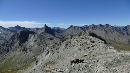 Rubren, Rocca Bianca, Toillies, Aiguilles du Chambeyron ... de très beaux sommets.