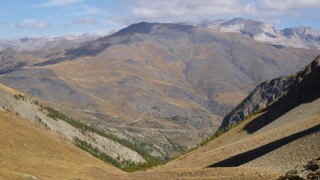 Dans la descente, Tête de Paneyron et Mortice, enfin dégagée