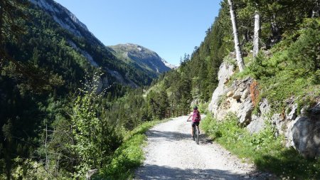 Entrée dans la Vallée des Avals