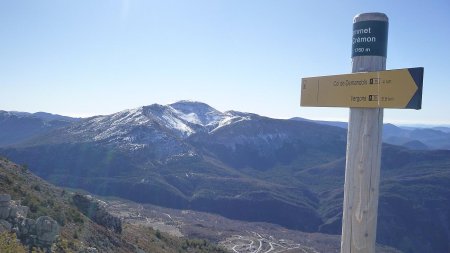 Sommet de Crémon (1760m) avec le Teillon au sud