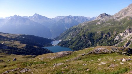 Panorama de la terrasse du Refuge de la Dent Parrachée