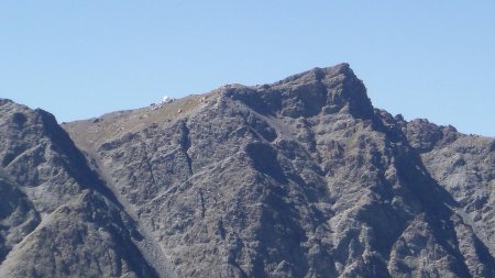 Zoom sur le Pic de Château-Renard et son observatoire