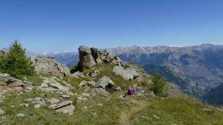 Le sentier de cette crête offre plusieurs passages très agréables.