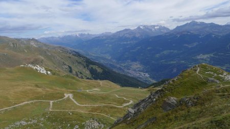 Tout en bas c’est Bourg-Saint-Maurice habité par les borains et les boraines.